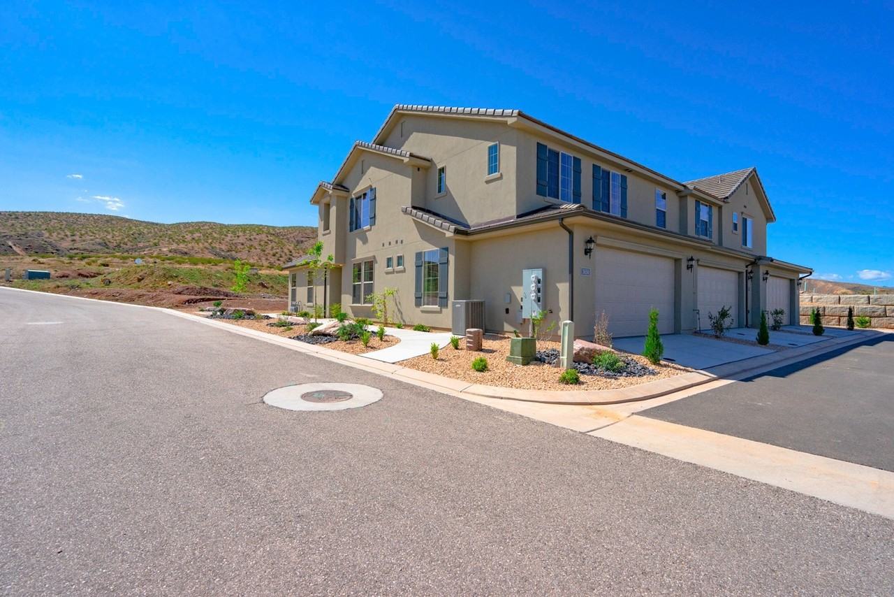 3650 S Atlanta Ln - Photo 2 of 22