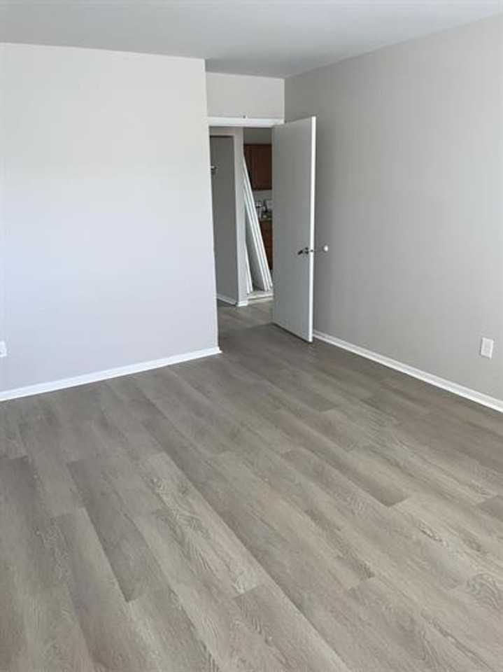 2 Columbia Ave - Photo 3 of 17