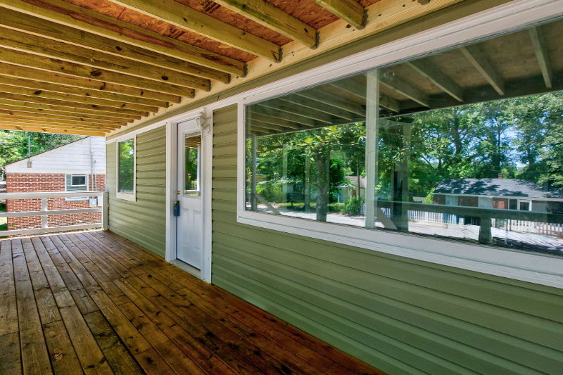 1723 Westminster Dr - Photo 2 of 17