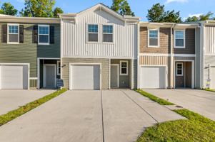 featured image of 904 Scarlett Maple St