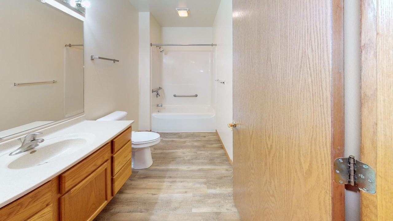 Glenbrooke Terrace Apartments - Photo 5 of 8