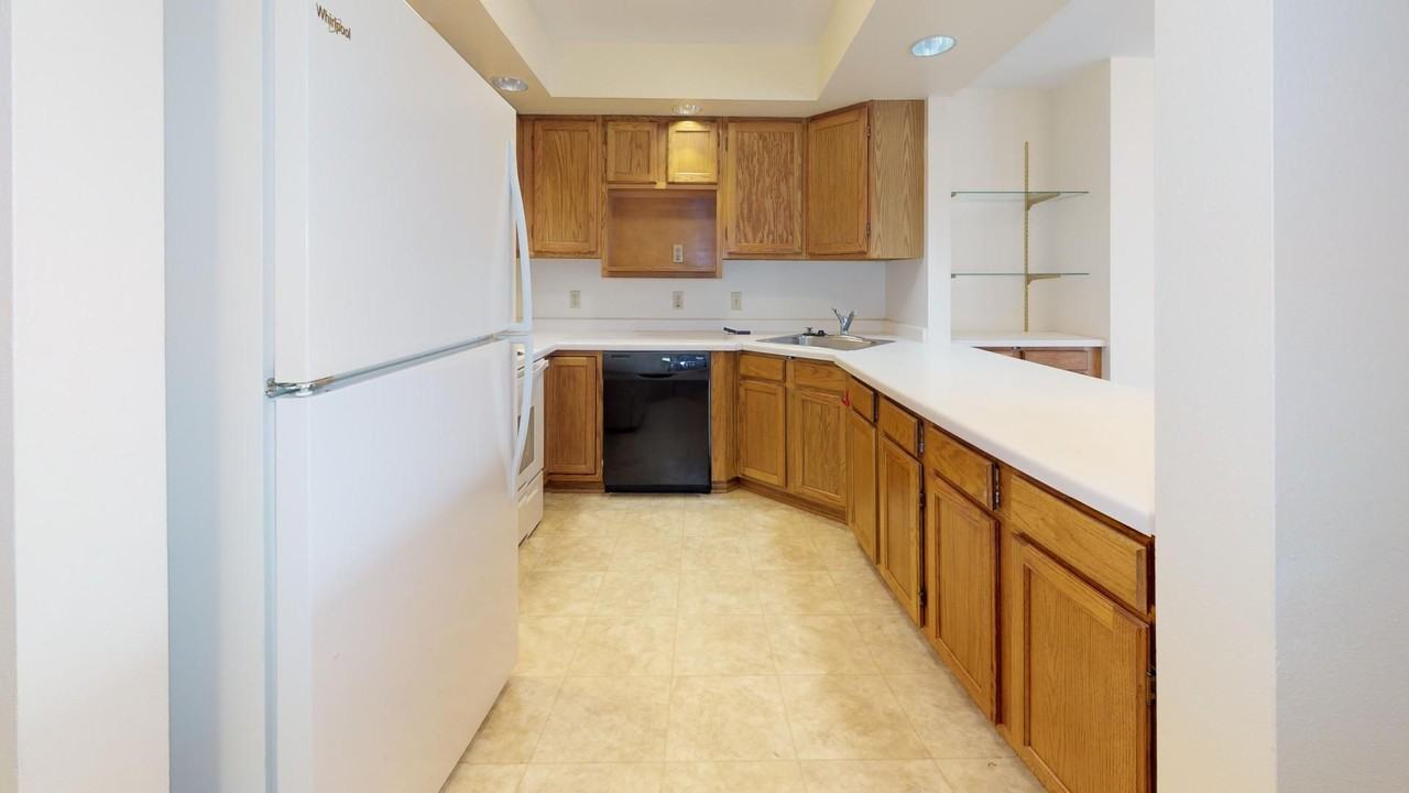 Oak Ridge Apartments - Photo 2 of 9