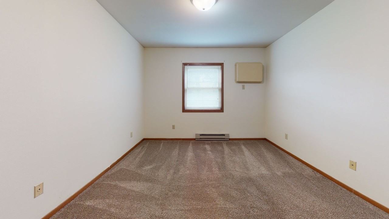 River Glen Apartments (036) - Photo 5 of 12