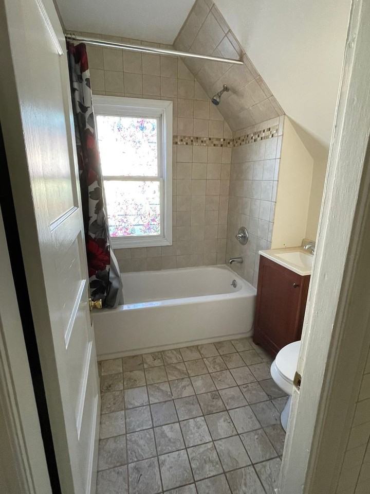 23 Cleveland St ## 25 - Photo 2 of 11