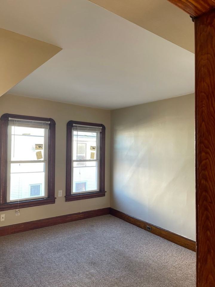 23 Cleveland St ## 25 - Photo 3 of 11