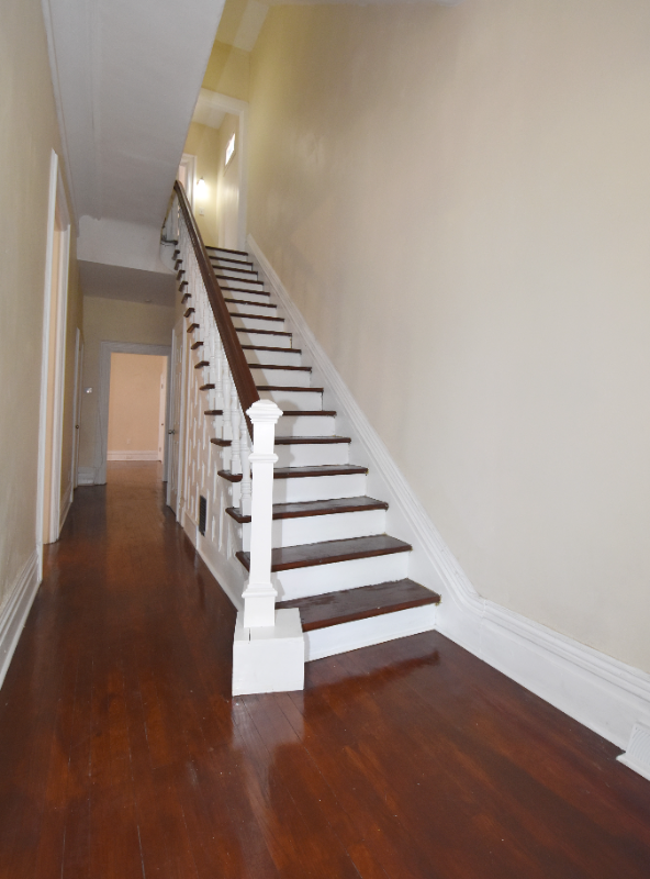 1005 Sheffield St - Photo 7 of 21