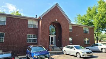 featured image of 1038 Brent St #100