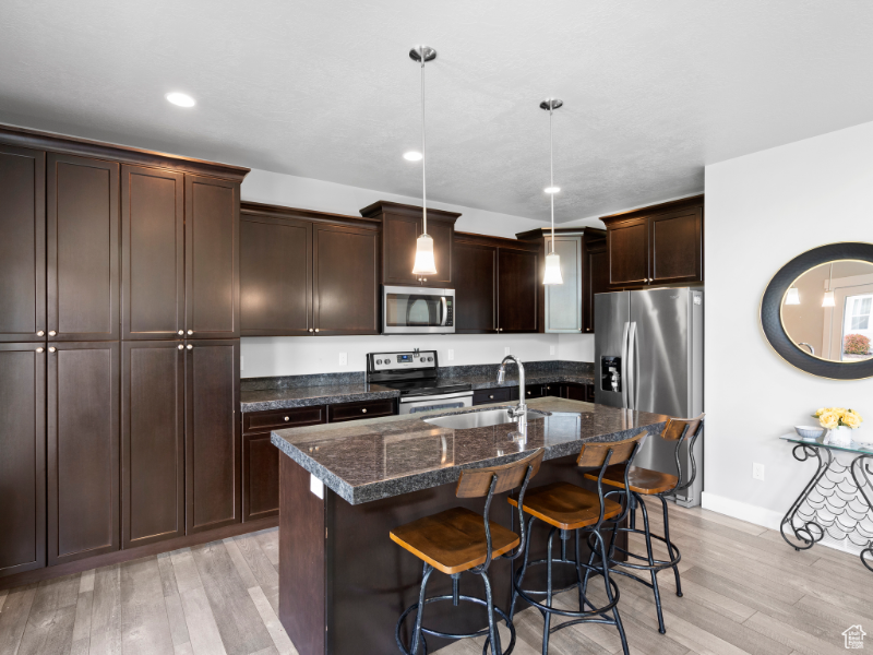 797 East Newfield Drive - Photo 5 of 19