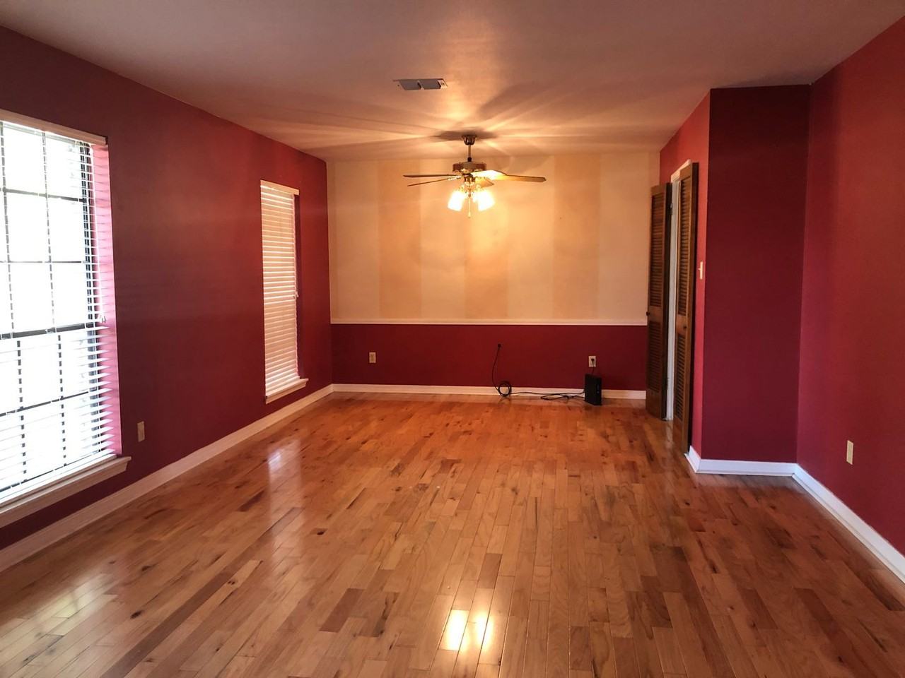 10114 Village Green Dr - Photo 3 of 21
