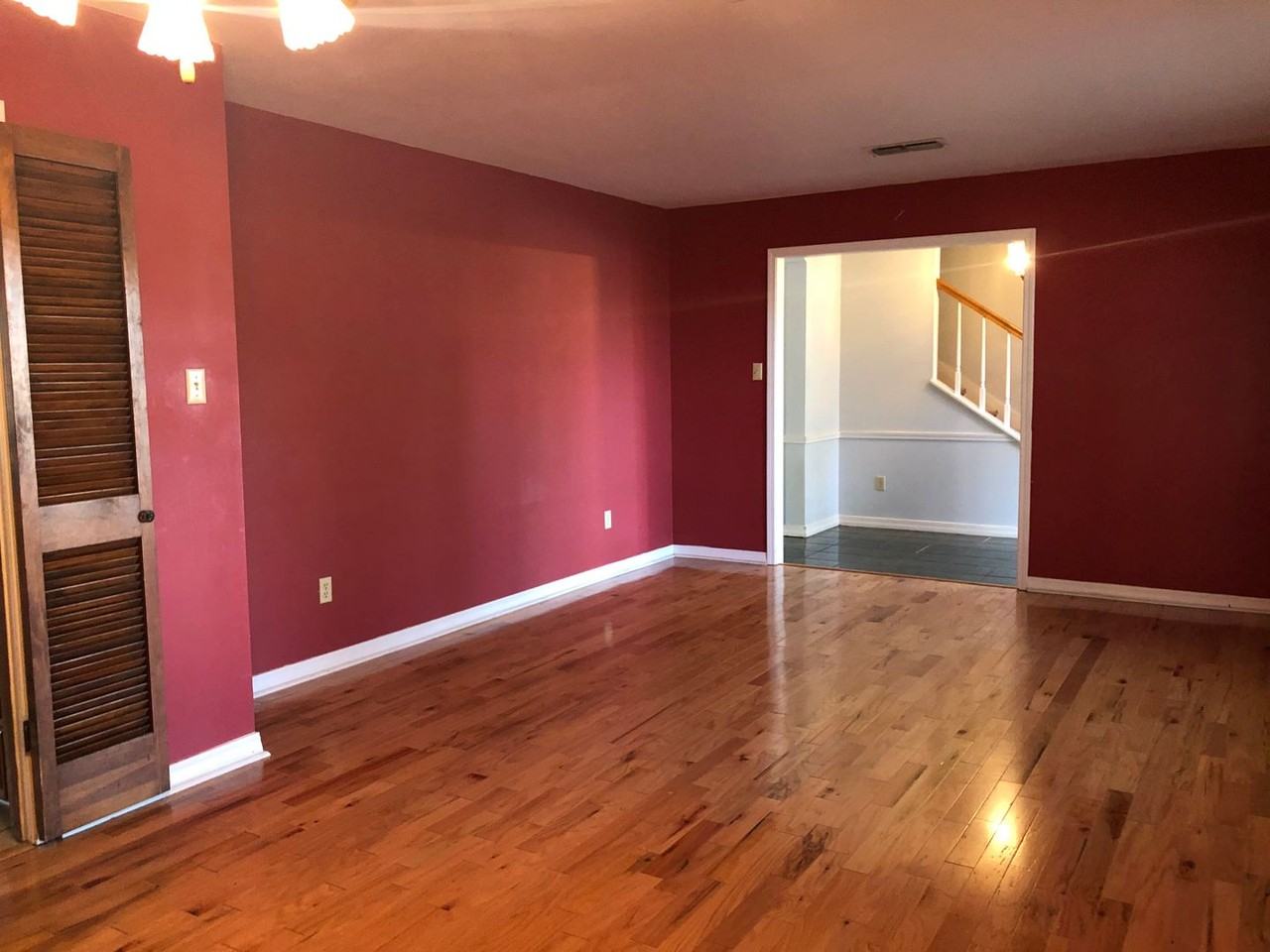 10114 Village Green Dr - Photo 4 of 21