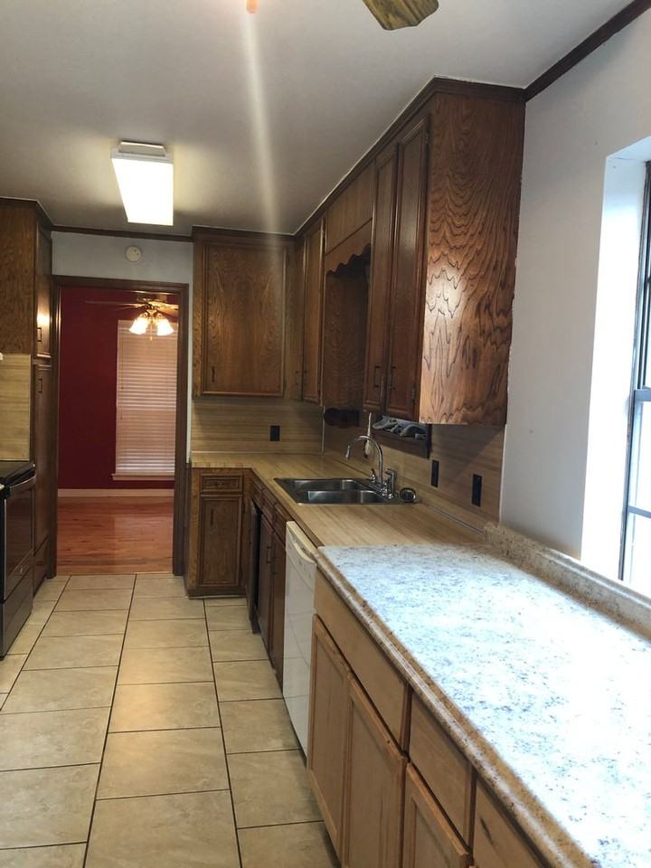 10114 Village Green Dr - Photo 6 of 21