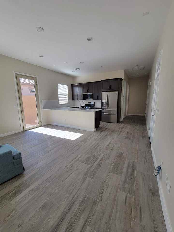 2333 E Kelly Dr - Photo 6 of 25