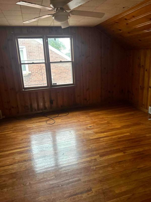 18299 Glastonbury Rd - Photo 2 of 5