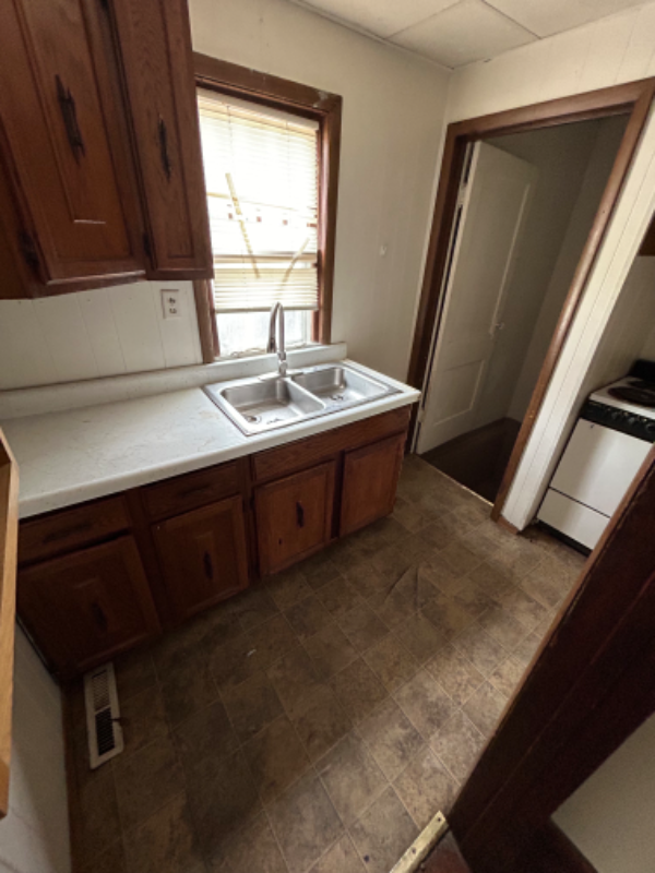 117 W Mclane St - Photo 2 of 6