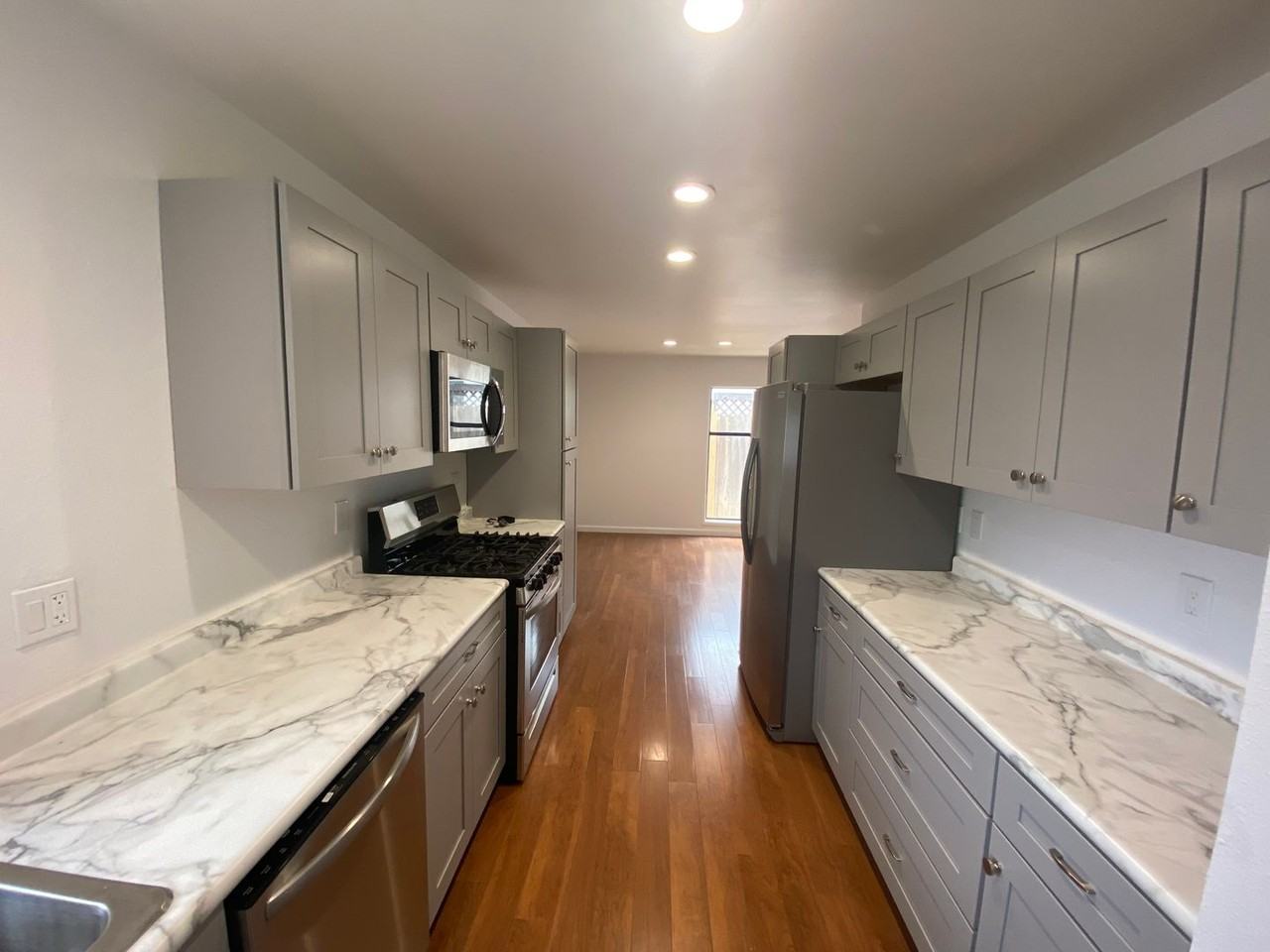 3775 Mount Everest Blvd - Photo 3 of 16