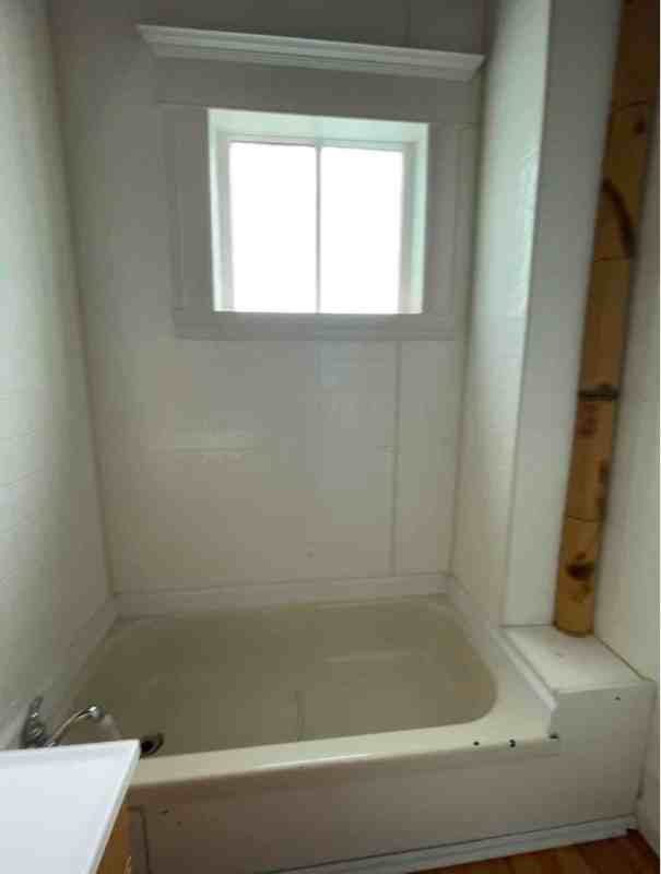 210 E Hackberry St - Photo 5 of 15