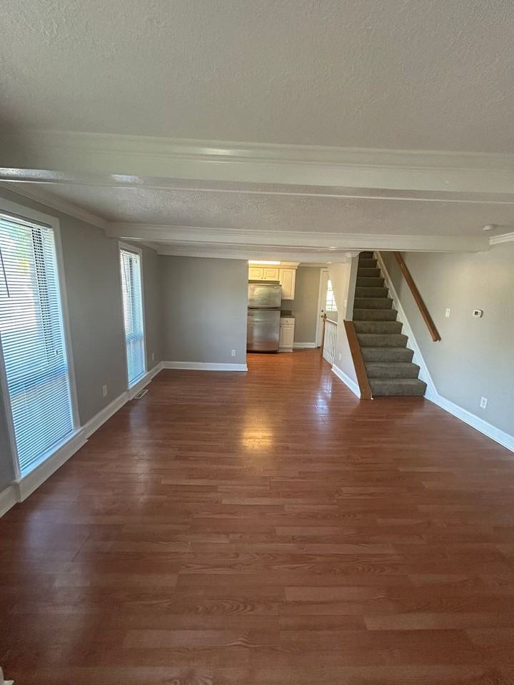 1670 Brodhead Rd - Photo 3 of 50