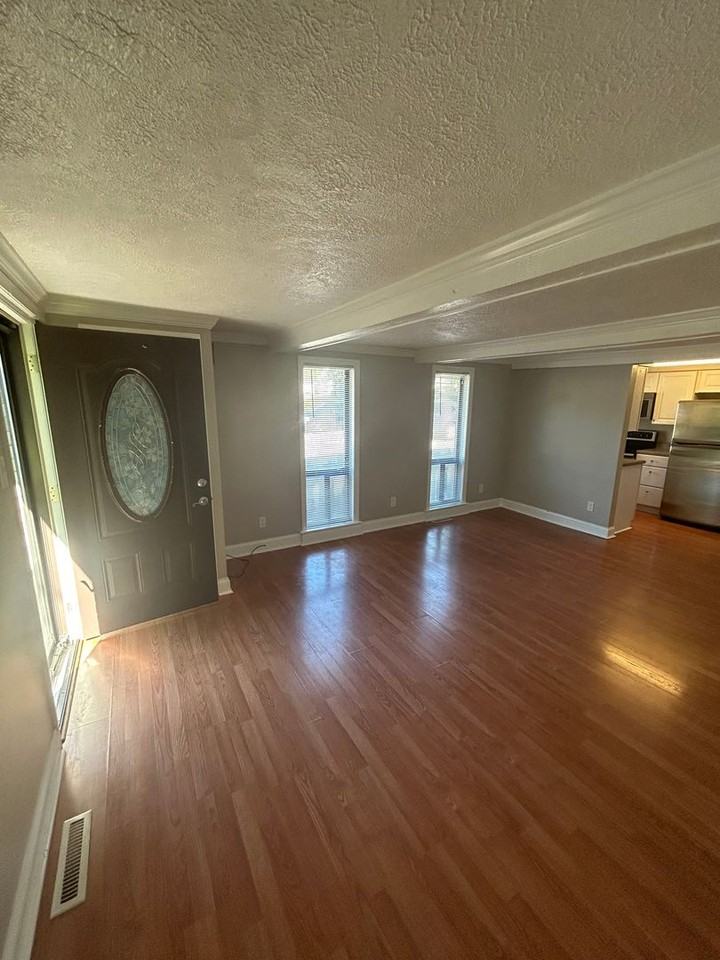 1670 Brodhead Rd - Photo 5 of 50