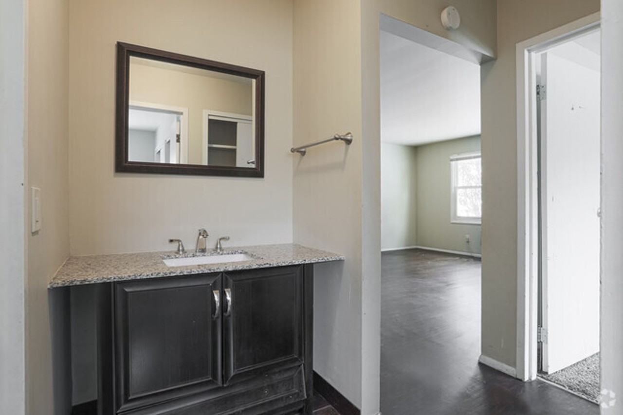 Hillview Apartments - Photo 2 of 22