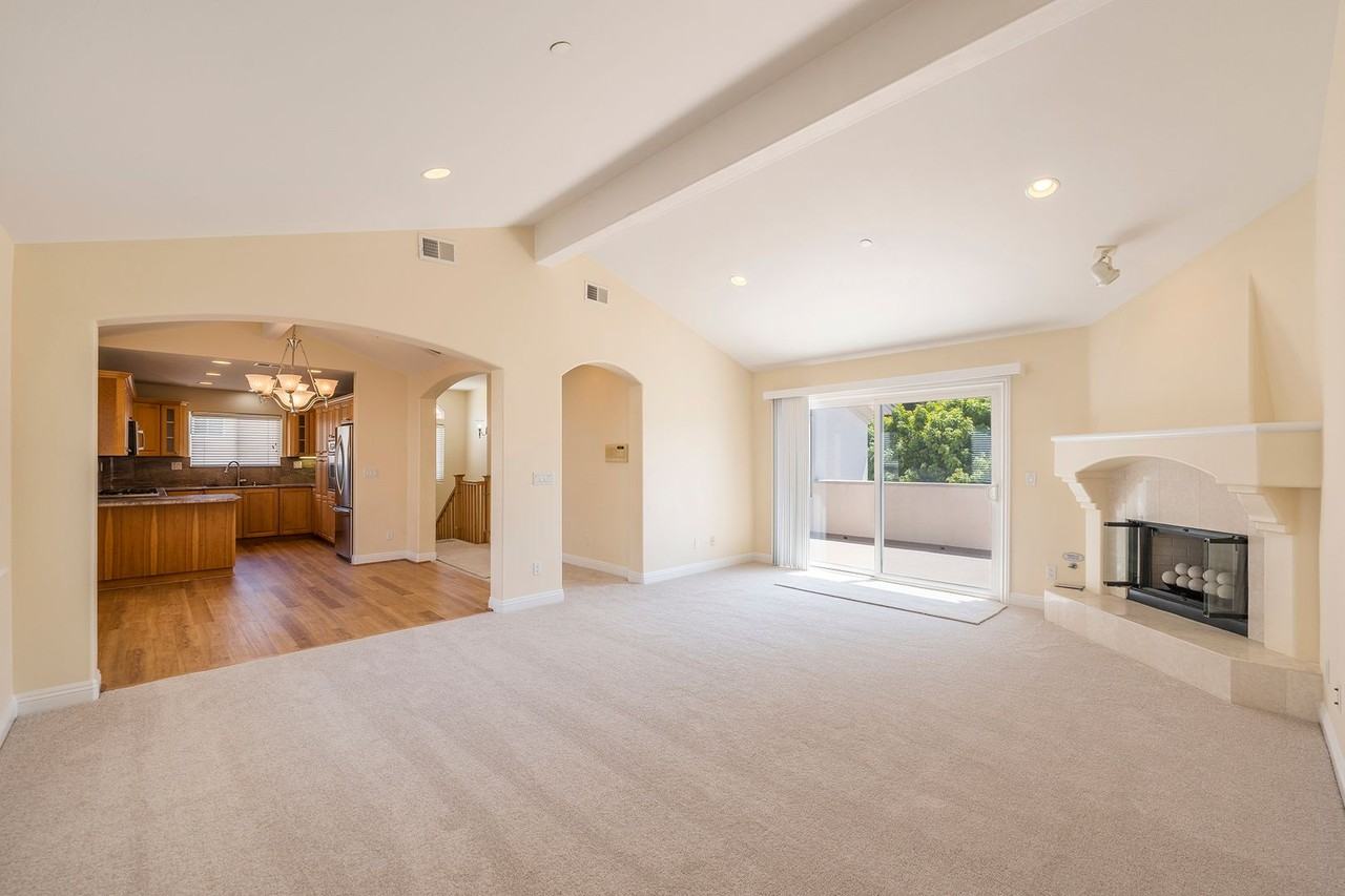 2213 Carnegie Ln - Photo 6 of 41