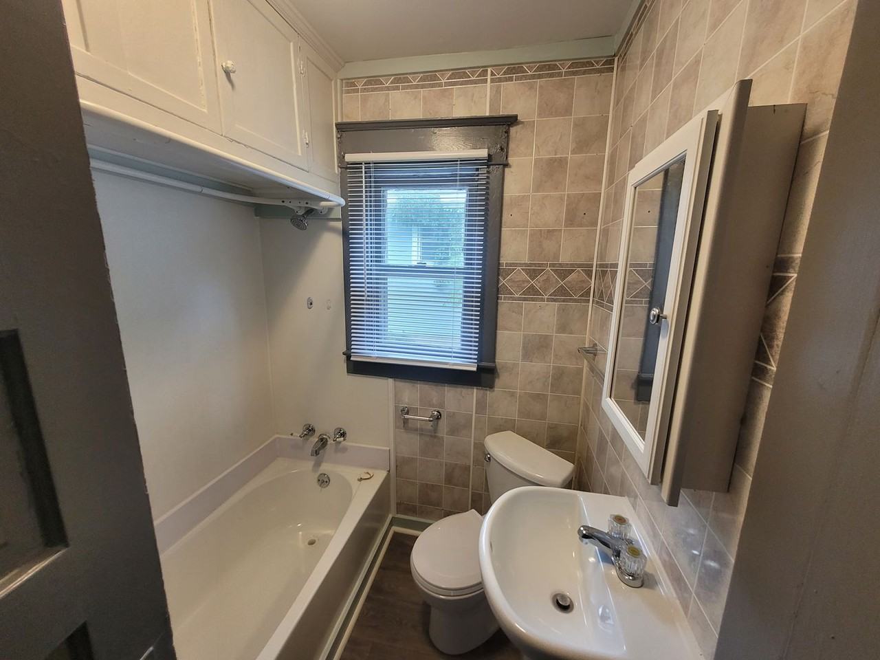 2915 Des Moines St - Photo 4 of 23