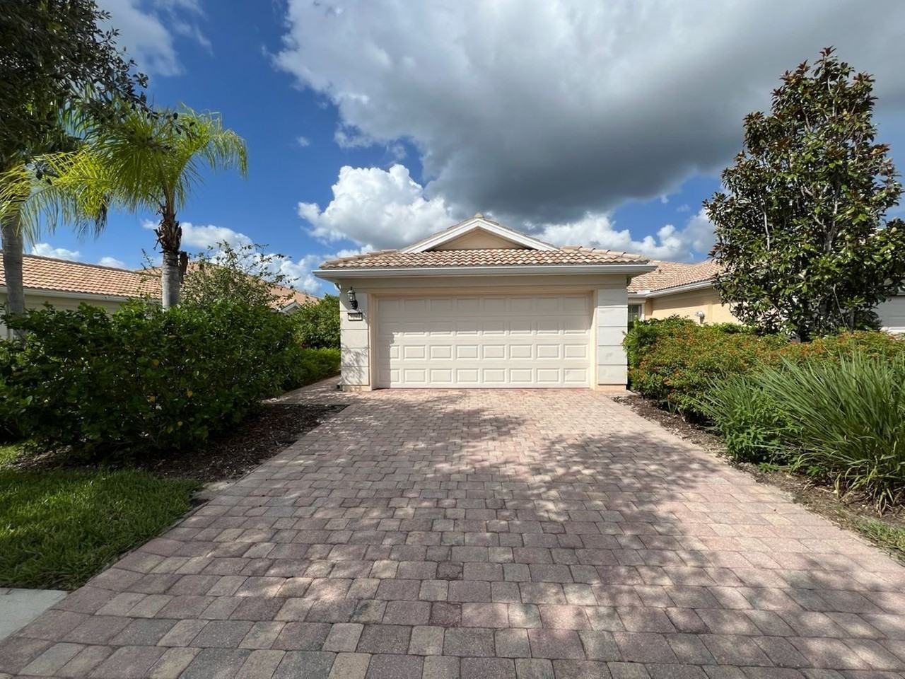 7294 Salerno Ct - Photo 2 of 13