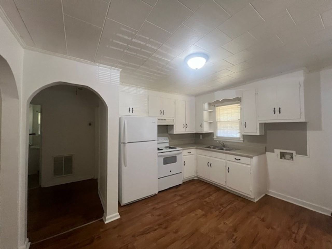 5119 Higgins St - Photo 5 of 13