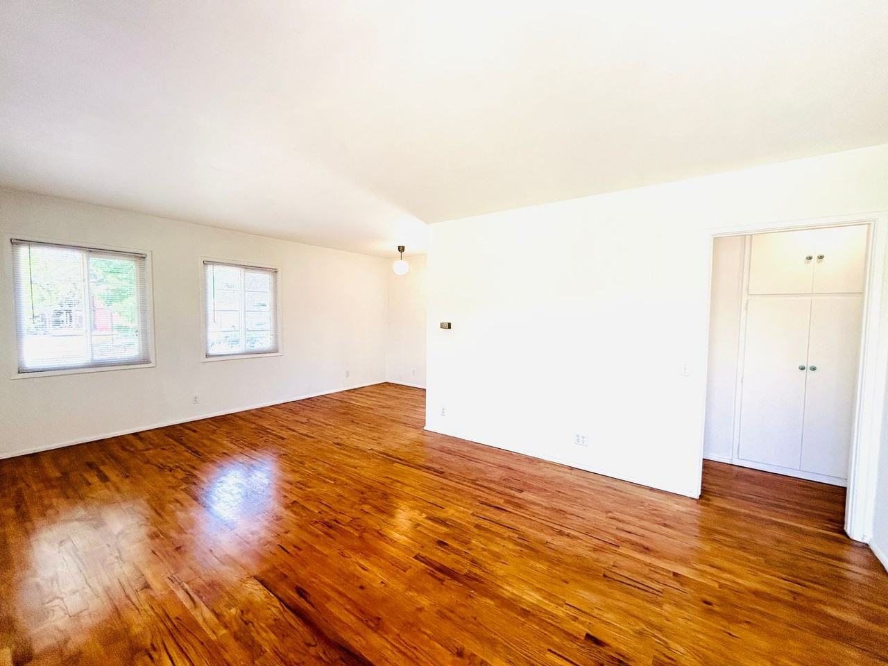 3918 Legion Ln - Photo 3 of 11