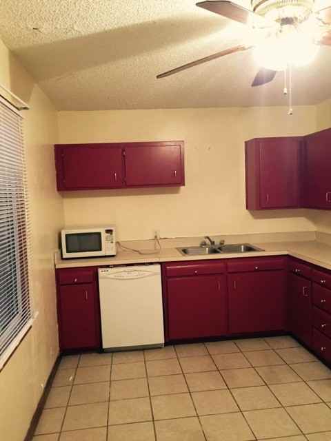 108 Colorado Dr - Photo 7 of 17