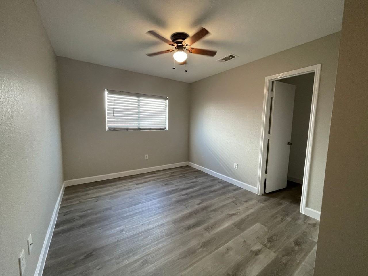 531 531 Cantebury Park Lane - 531 Cantebury Park Lane - Photo 3 of 9
