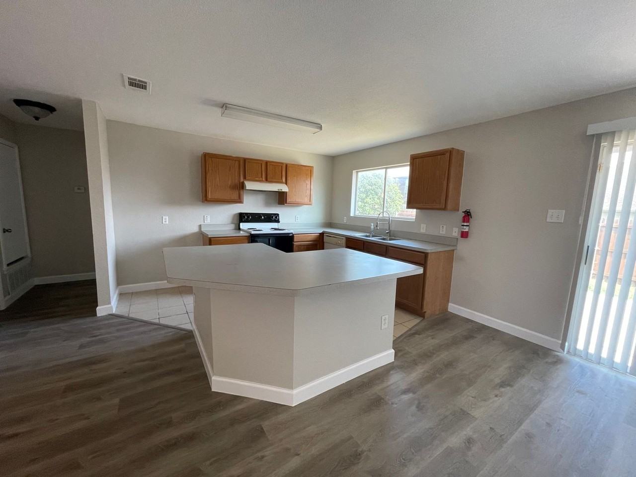 531 531 Cantebury Park Lane - 531 Cantebury Park Lane - Photo 4 of 9