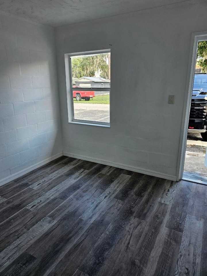 14 W Herrick Dr - Photo 2 of 7