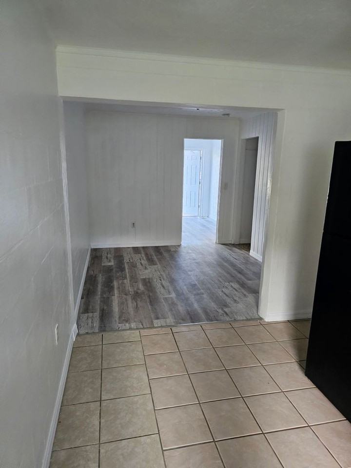 14 W Herrick Dr - Photo 7 of 7