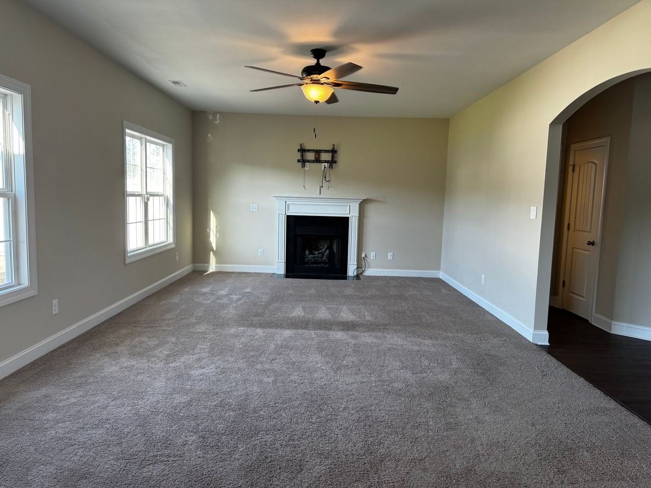 1002 Kingfish Way - Photo 3 of 32