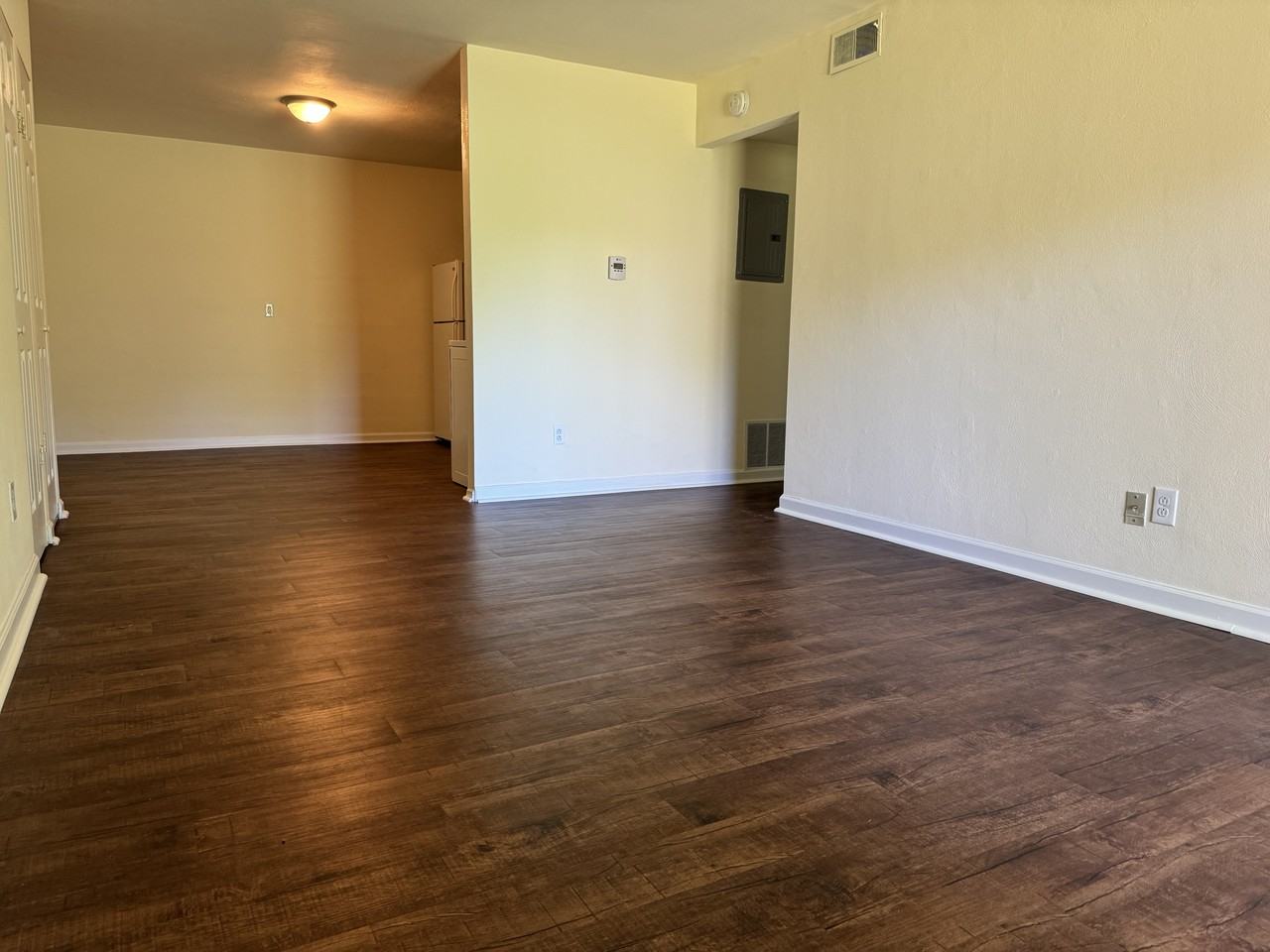 1517 W Pacific St #C - Photo 2 of 3