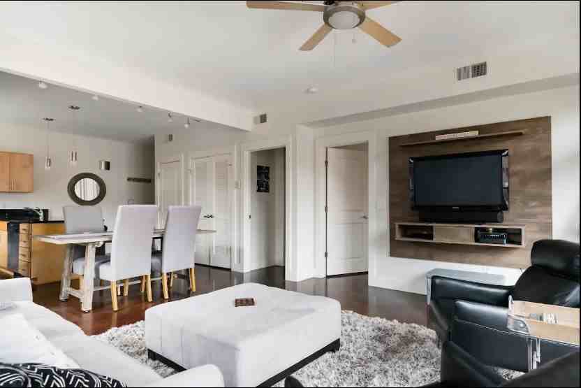 817 3rd Ave N #204 - Photo 6 of 19