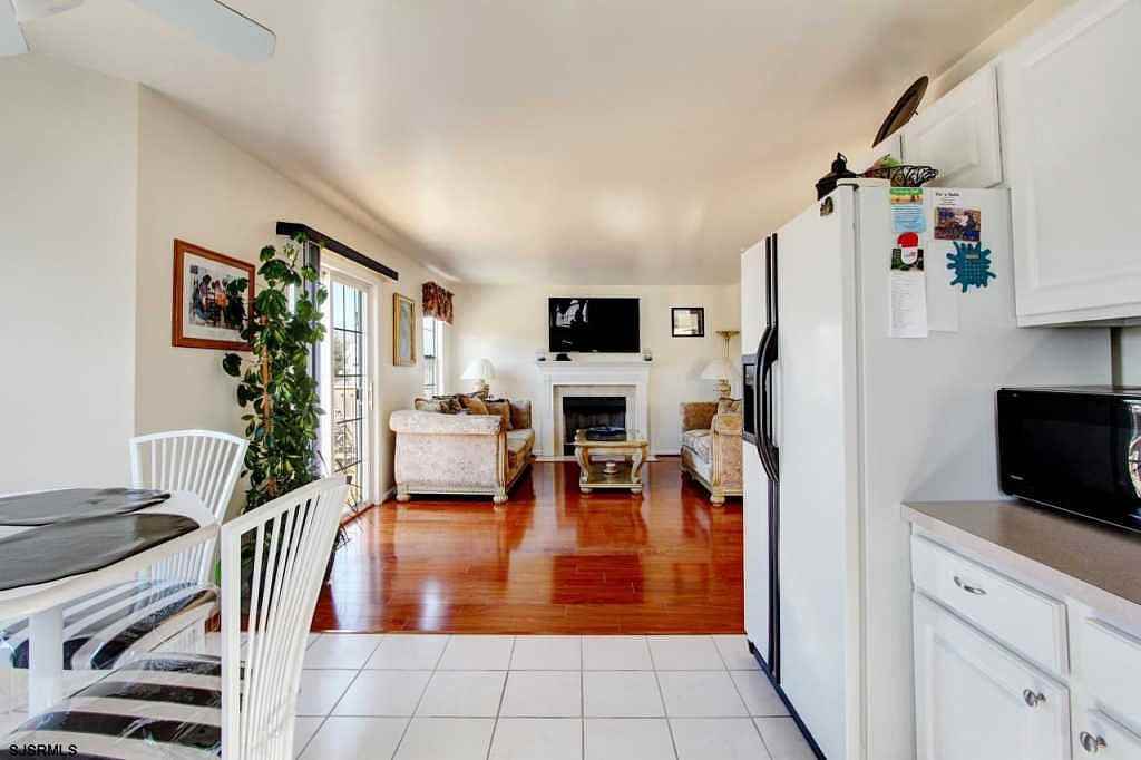 2559 Ridge Ave #NA - Photo 3 of 15