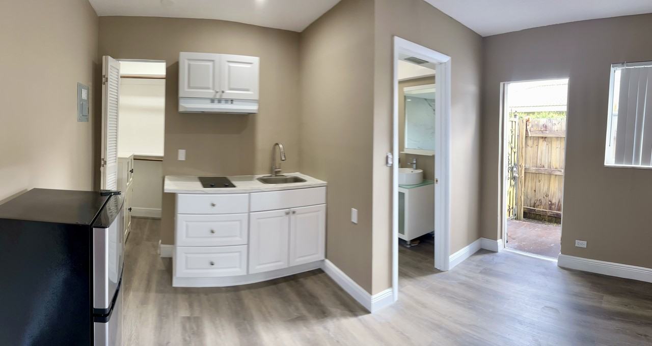 880 Nw 72nd Ter #2 - Photo 2 of 7