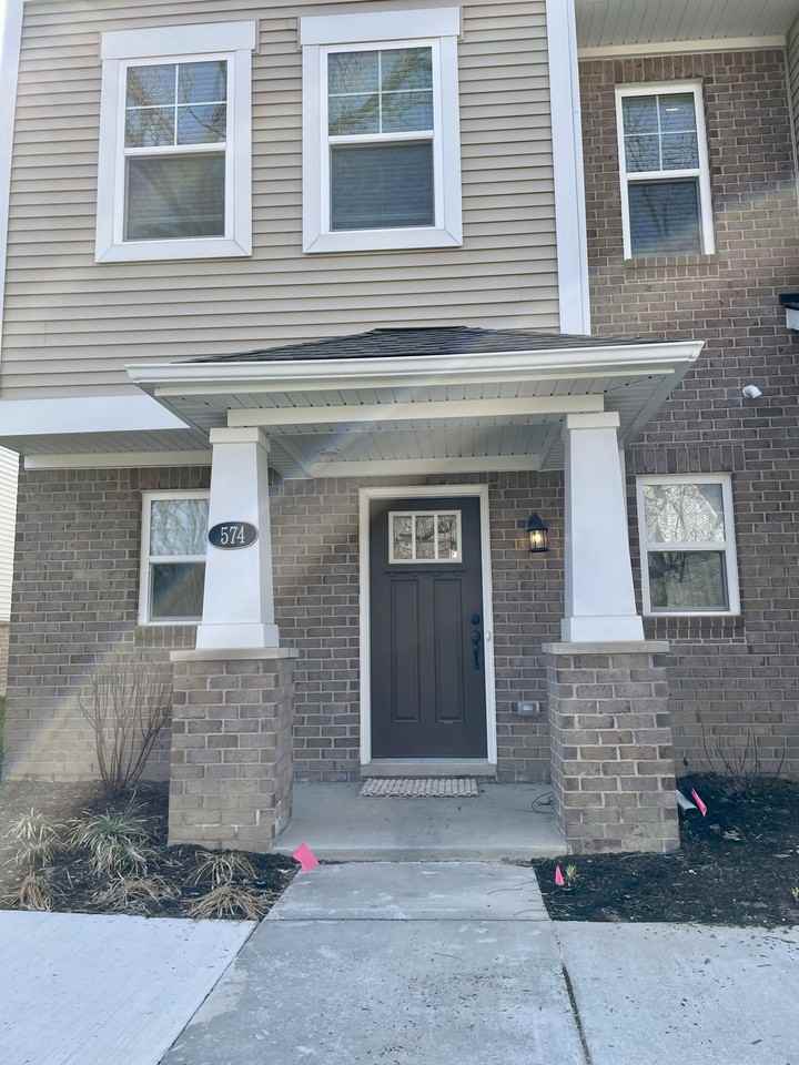 574 Anne Ave - Photo 3 of 41