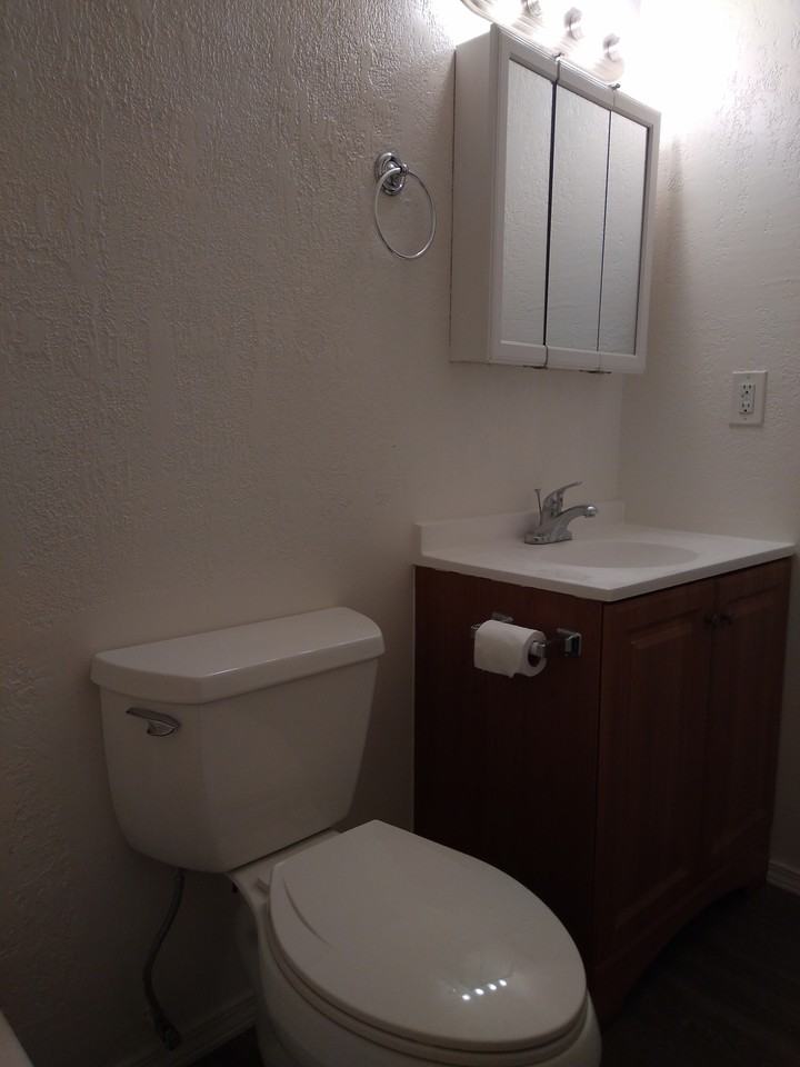 625 Jackson Ave #C - Photo 6 of 7