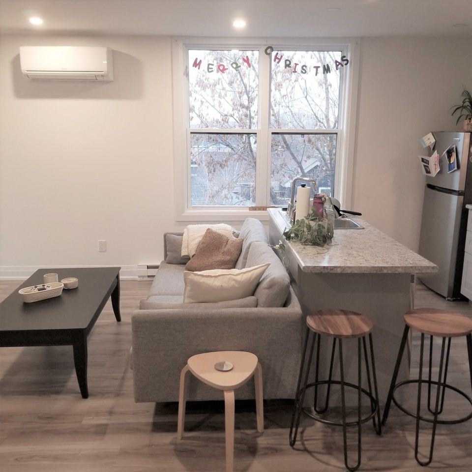 87 Stirling Ave #5 - Photo 3 of 23