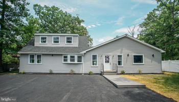 featured image of 39 Filbert Ave