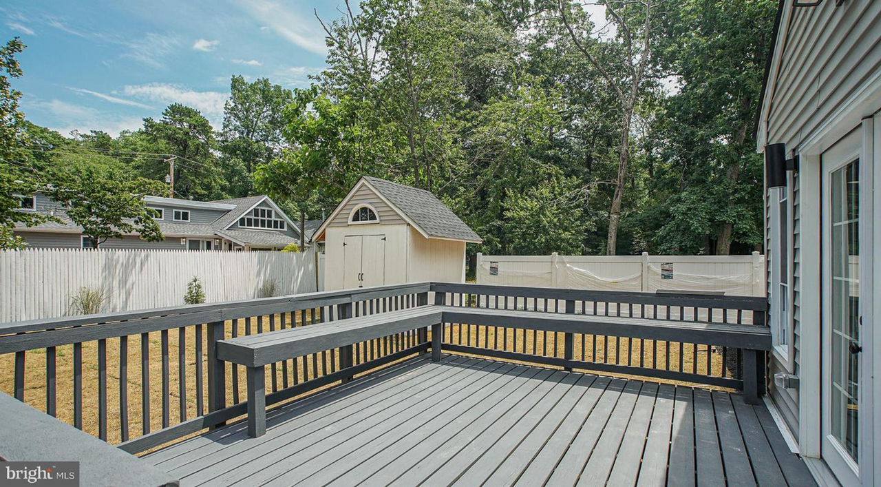 39 Filbert Ave - Photo 3 of 22