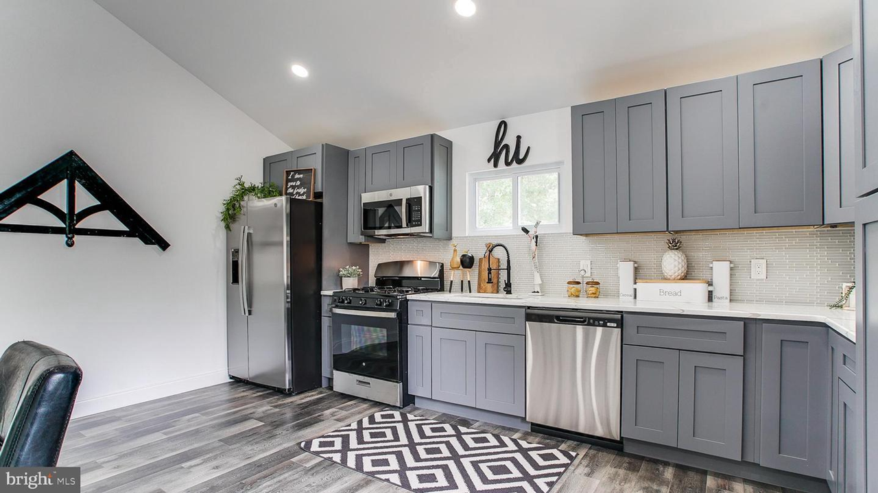 39 Filbert Ave - Photo 6 of 22