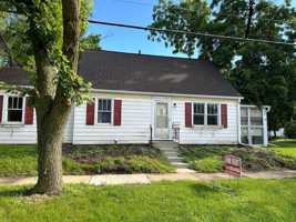 featured image of 744 Wallgate Ave