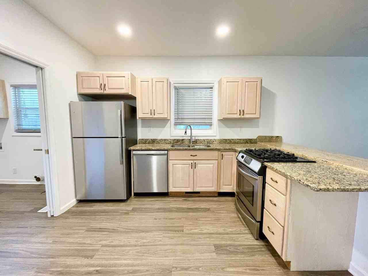 2615 Kershaw St - Photo 4 of 13