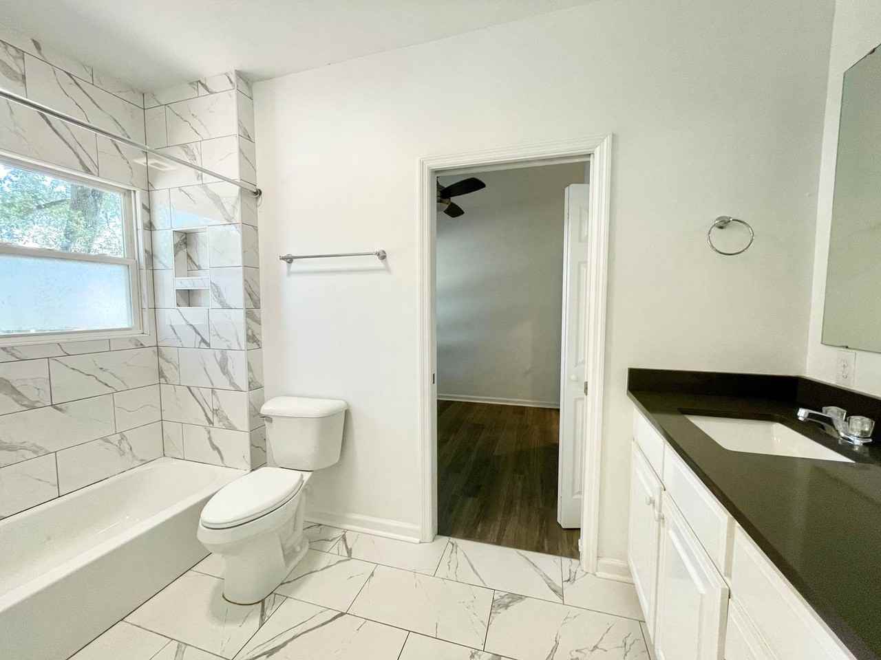 2615 Kershaw St - Photo 6 of 13