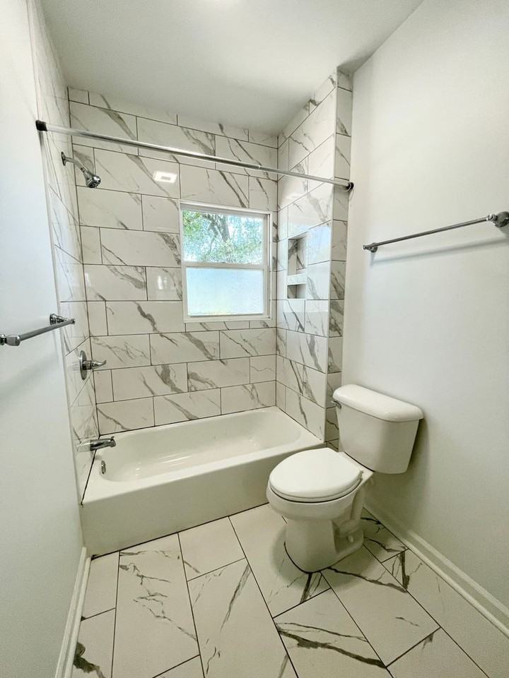 2615 Kershaw St - Photo 7 of 13