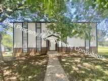 1003 Twin Oaks Ter - Photo 1 of 1