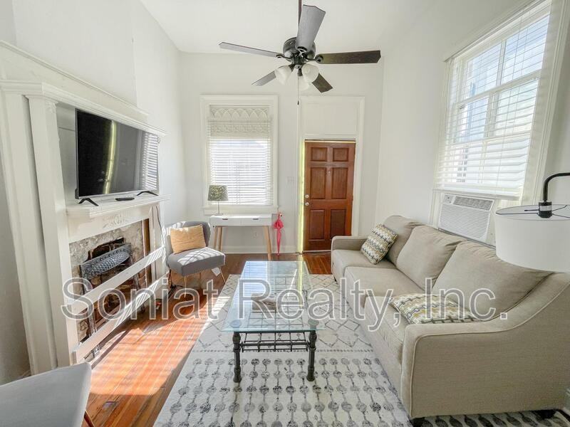 2722 Amelia St - Photo 2 of 7